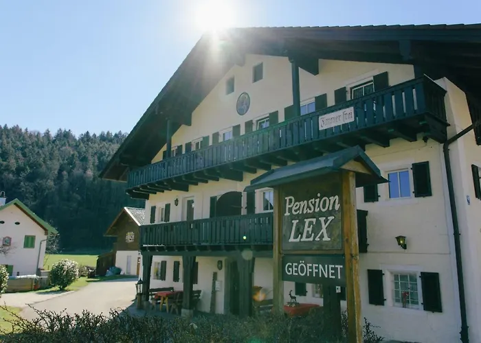 بيت ضيافة Lex 3*